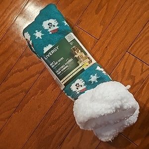 NWT Mens Holiday Socks by Livergy. Size 9.5-12. Green with Santa.